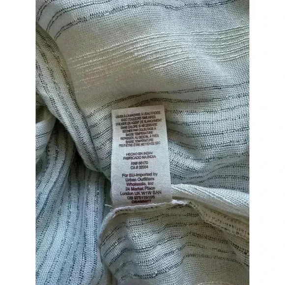 NWT Women's Free People Boho Chic White Peasant Blouse Eyelet Details Size XS - Picture 9 of 10